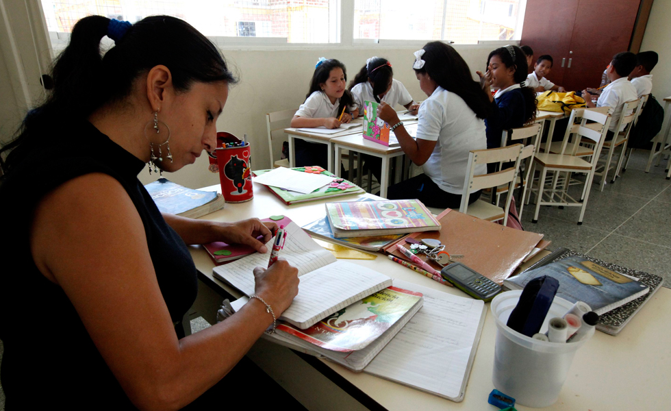 MUD denuncia que el Gobierno prepara militarización de la educación