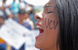 Estudiantes de la UCV anuncian movilización para exigir renuncia de Maduro