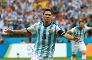 Messi se encamina a unirse a los grandes de la historia
