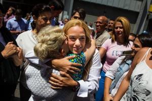 Lilian Tintori a Juez Adriana López: Está en sus manos demostrar que en Venezuela sí hay justicia