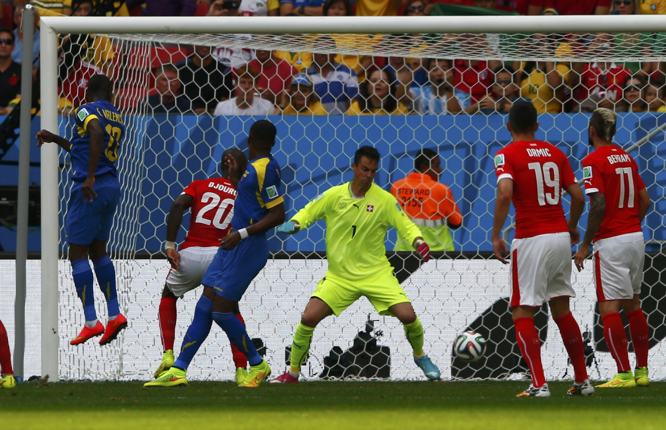 Así celebraron Valencia y sus compañeros el primer gol de Ecuador en el Mundial (Fotos)