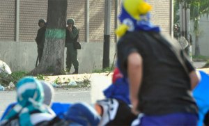 Tres estudiantes detenidos y seis heridos durante protesta en Lara #10J