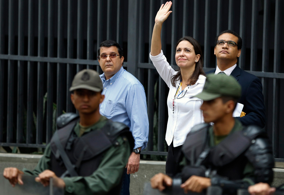 Senado de Brasil insta a Rousseff a manifestarse por la integridad de María Corina Machado