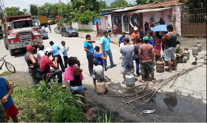 Vecinos de Chorobobo salen a la calle por escasez de gas