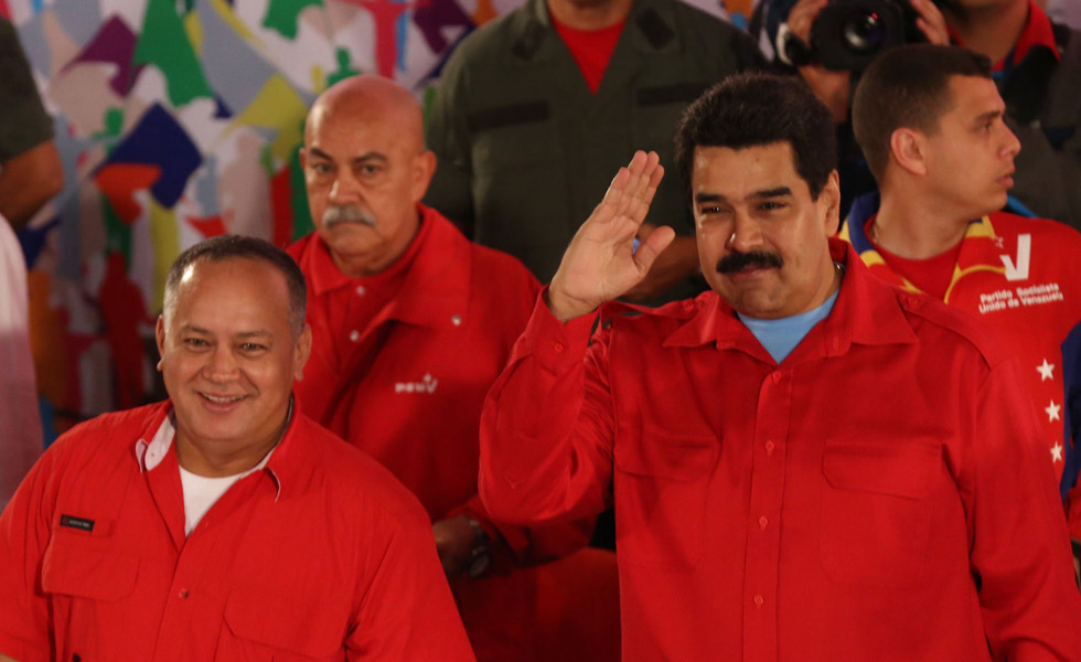 Maduro asegura que no habrá liberación de divisas y dice no creer falta de popularidad