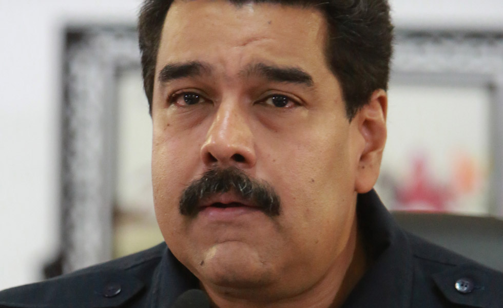 Captahuella “voluntaria”: Maduro le echa el carro a los comercios, por ahora