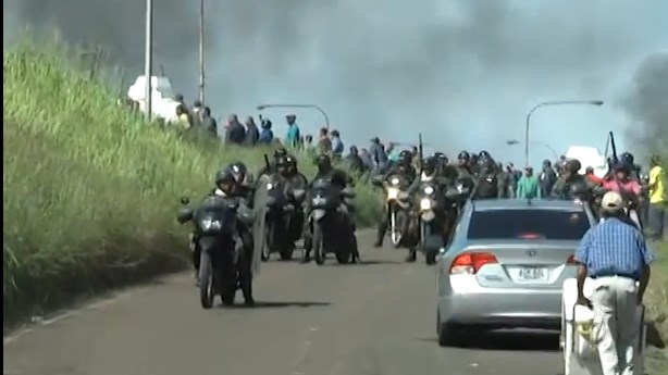 Así retrocedió la GNB ante los sidoristas en la marcha #11A (Video)