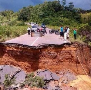 Otra vía desplomada… pero, ahora en Monagas (Foto)