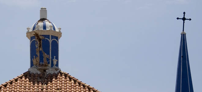 Un rayo partió en dos la cúpula de la iglesia de Santa Bárbara en Zulia (Fotos)