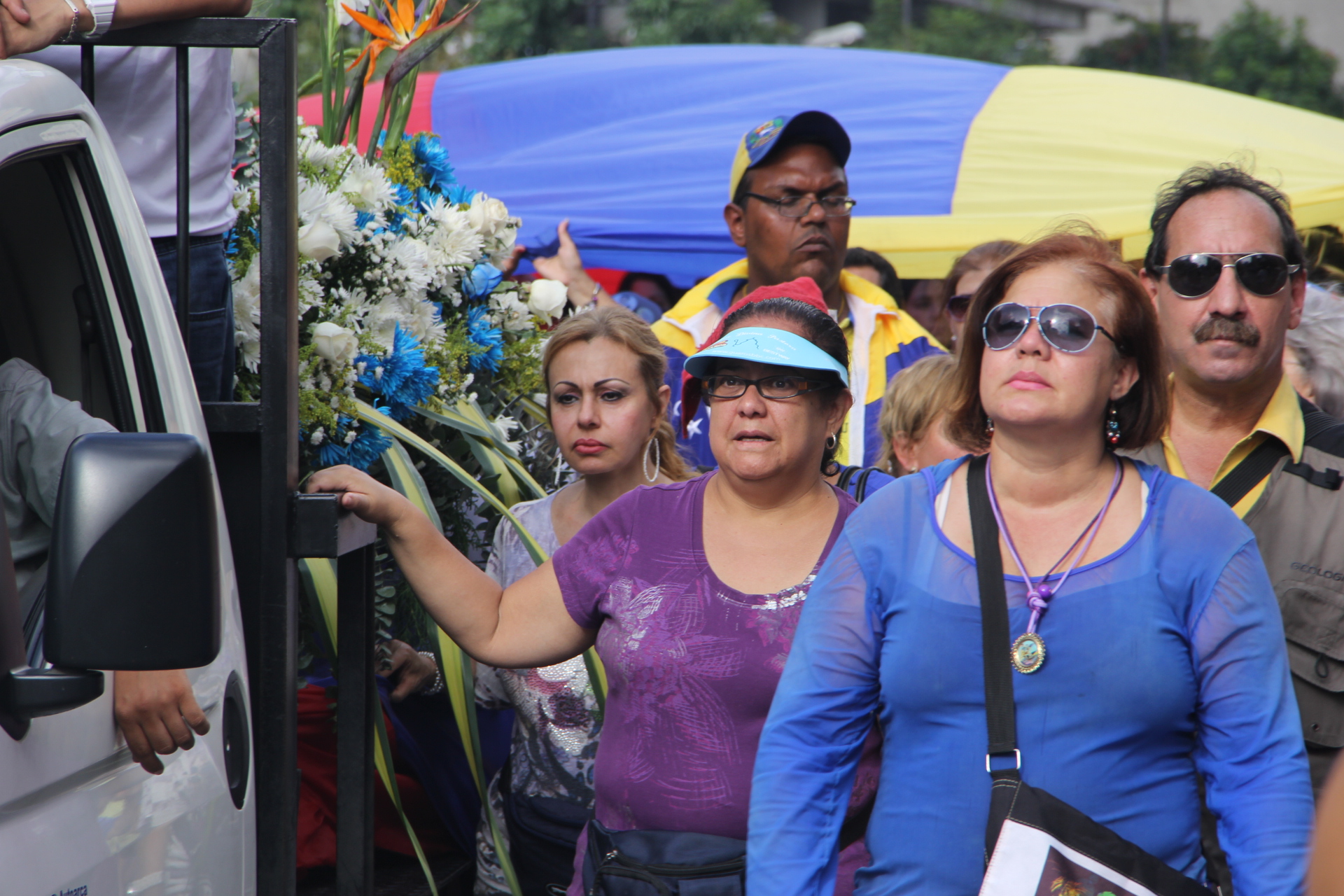 Así fue la caminata de San Miguel Arcángel (Fotos)