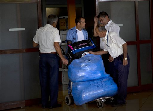 Cuba restringe bienes en equipaje de los viajeros
