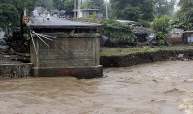 Fuertes lluvias en El Salvador dejan dos personas fallecidas y 70 evacuados