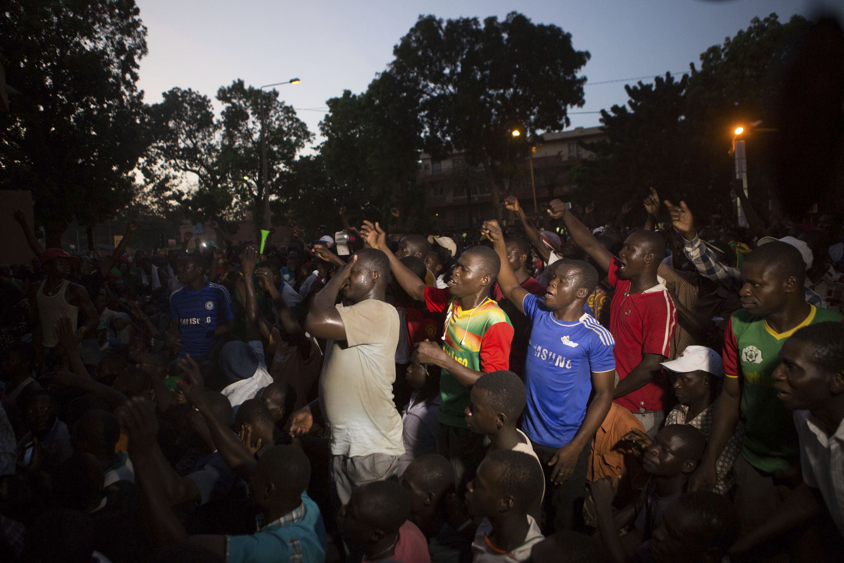 Manifestantes piden la renuncia inmediata del presidente de Burkina Faso