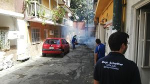 Scharifker inició jornada de fumigación en Chacao para evitar propagación de chikungunya
