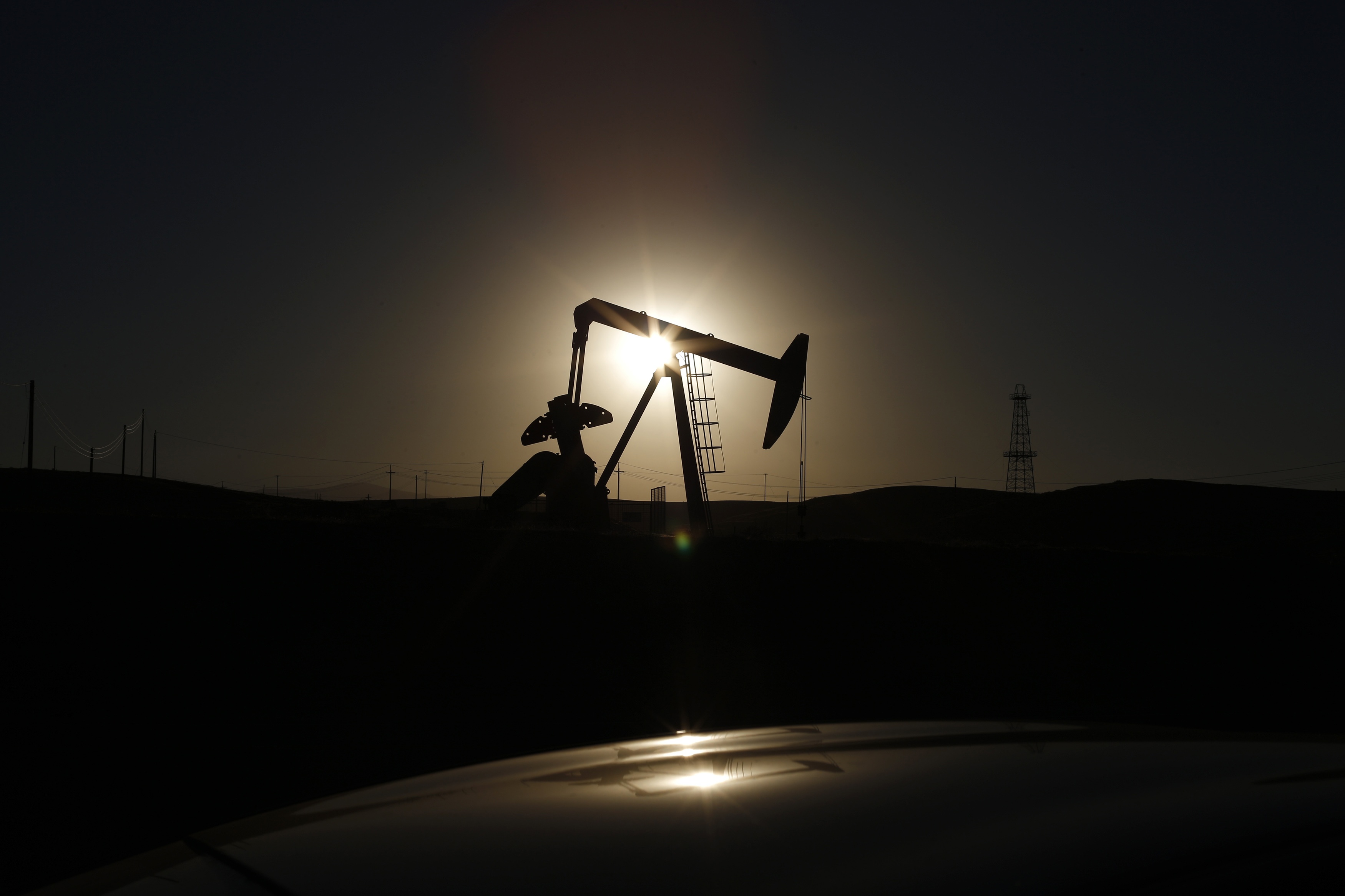 El precio del petróleo Brent vuelve a bajar y se sitúa en 27,71 dólares