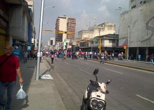 Protesta en el centro de Maracay por fallas del servicio eléctrico