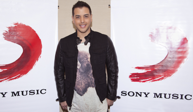 Victor Muñoz es la nueva estrella de Sony Music