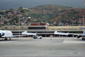 Gobierno prohíbe la salida de aviones privados en siete aeropuertos (Video)