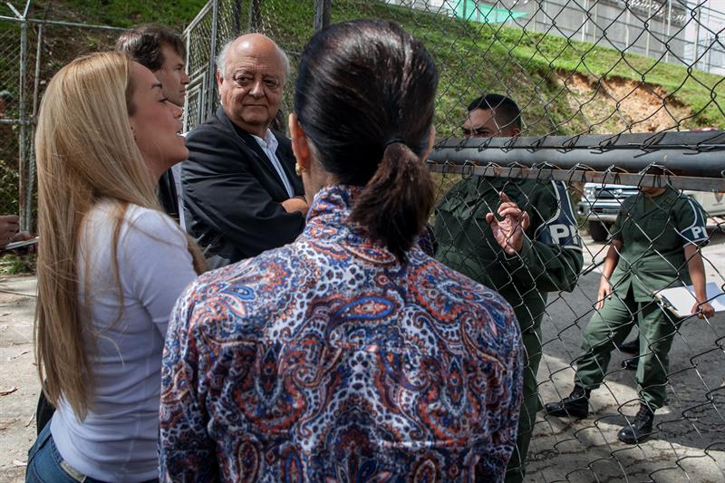 Impiden a Lilian Tintori visitar a Leopoldo López en Ramo Verde