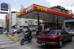 Venezuela importó de EEUU 42.000 barriles de gasolina al día en el primer trimestre 2017
