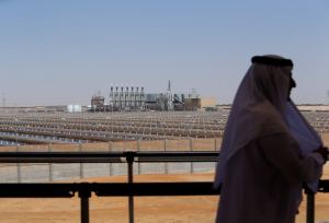 Arabia Saudita aunque produce menos crudo en noviembre sube la oferta