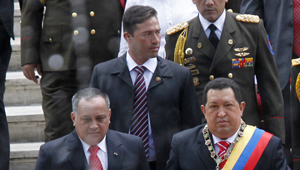 Las FOTOS en acto oficial del capitán de corbeta Leamsy Salazar, jefe del primer anillo de Hugo Chávez