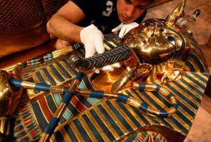 Concluyó la restauración de la máscara funeraria del faraón Tutankamón