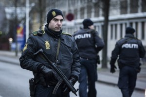 Varios detenidos en un cibercafé en Copenhague por investigación de ataques