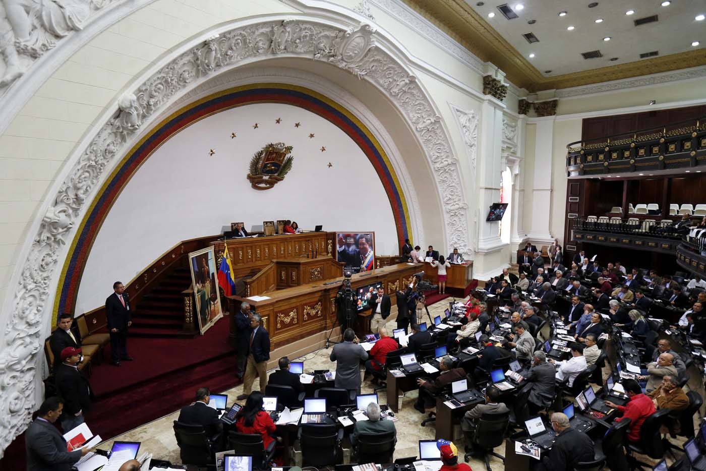 Maduro logra inusual apoyo opositor en diferendo marítimo con Guyana