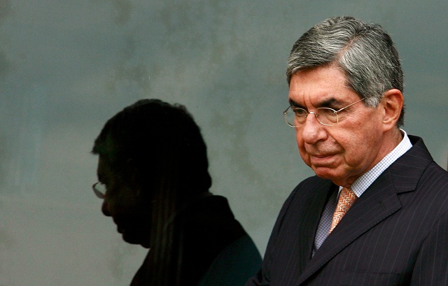 Oscar Arias se convirtió Trending Topic en Venezuela