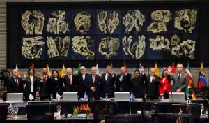 Unasur pide a EEUU que derogue el decreto que declara a Venezuela una amenaza