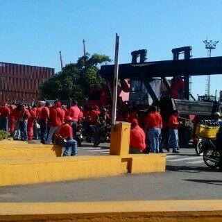 Paro en la aduana de Puerto Cabello (Fotos)