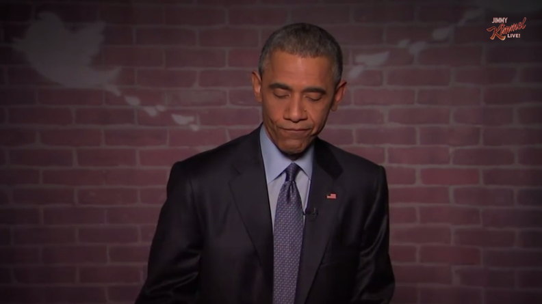 Barack Obama responde a los “Haters” leyendo tweets mal intencionados (Video)
