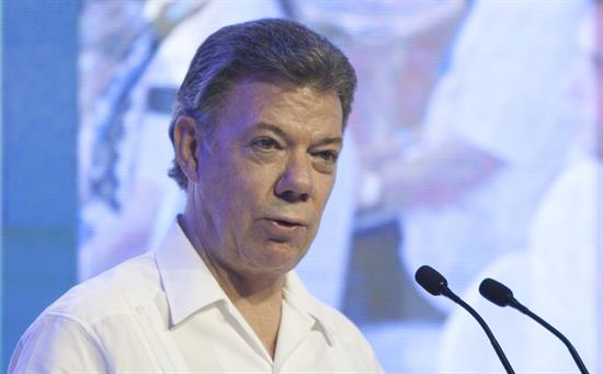 Santos reclama pruebas de su voluntad de paz a las Farc