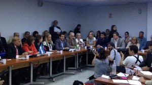 Esposas de López y Ledezma denuncian en Argentina violación de Ddhh en Venezuela
