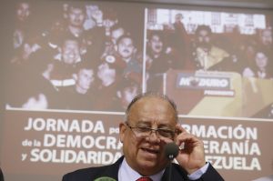 Mario Isea exige a España que respete las instituciones profundamente democráticas de Venezuela