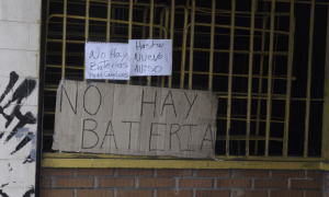 Siguen desaparecidas las baterías para vehículos en Barquisimeto