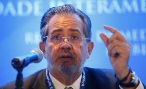 Miguel Henrique Otero: Regresaré a Venezuela, no dejaré de dirigir el periódico
