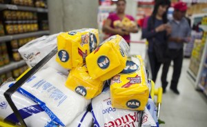 Canasta alimentaria continúa subiendo: Se requieren cuatro salarios mínimos