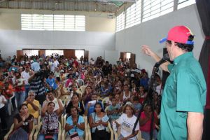 Capriles: Trabajamos para el pueblo no para un color político