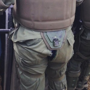 ¡Que pena!… el pantalón del militar de Ramo Verde (FOTO)