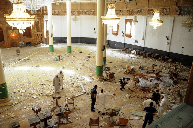 Al menos 25 muertos en el atentado contra una mezquita chií en Kuwait