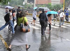 Este miércoles predominan las lluvias en región Central y Sur del país