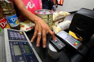 Comercios en Táchira mantienen venta por terminal de cédula