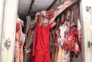 Detective y médico del Cicpc contrabandean carne en Apure