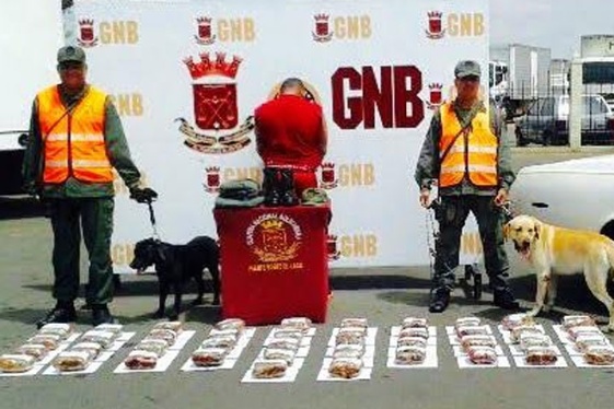 Detenido falso militar en Maracaibo por llevar 42 paquetes de marihuana