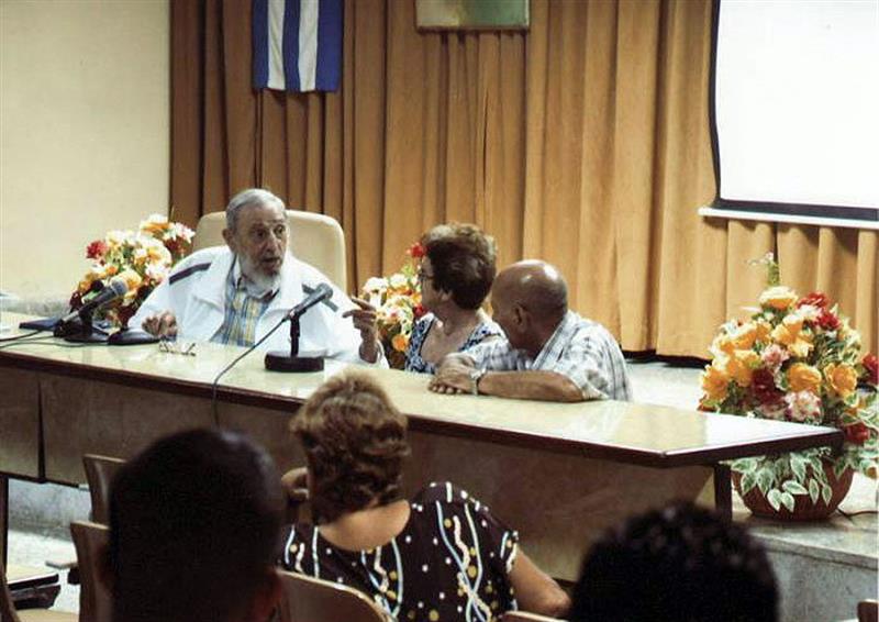 Fidel Castro reaparece en un acto público por segunda vez en una semana