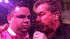 ¡Simplemente genial! Mira el gran gesto de humildad que tuvo Ricardo Montaner en un concierto (Video)