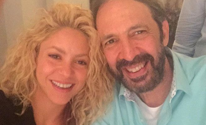 Juan Luis Guerra se quedó encerrado con Shakira en el ascensor