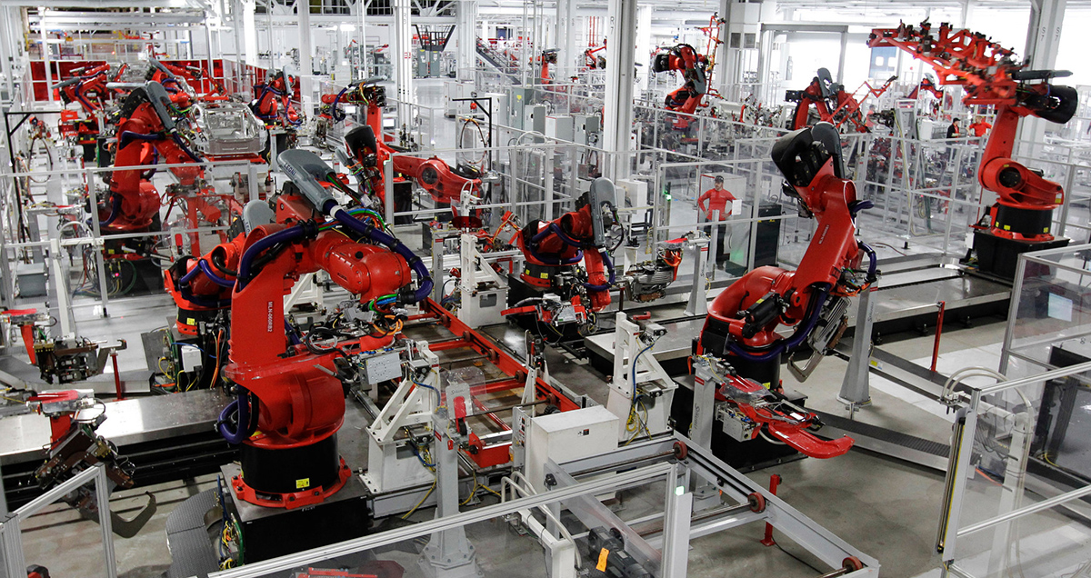 En China una fábrica cambia 90% del personal por robots y triplica la producción